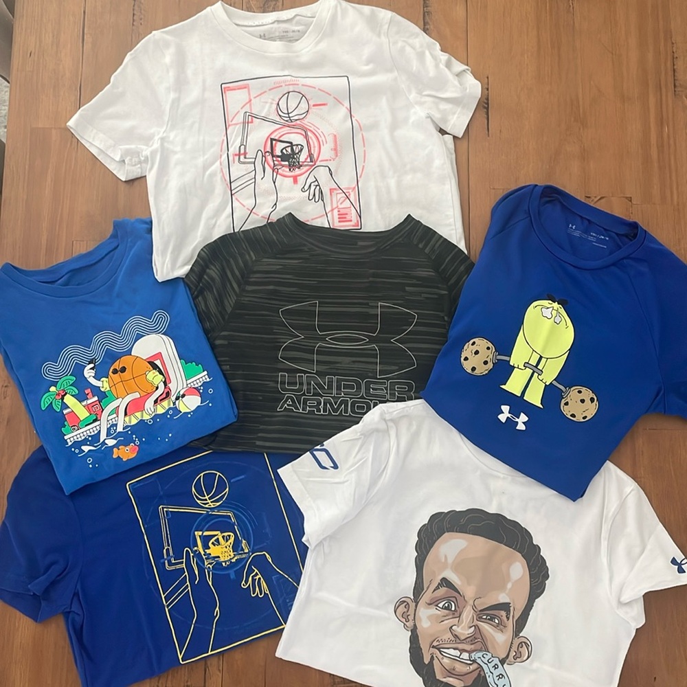 Under Armour T-shirts